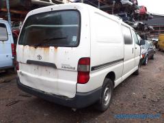 Toyota Hiace  2.5 D-4D pitk takaveto -07