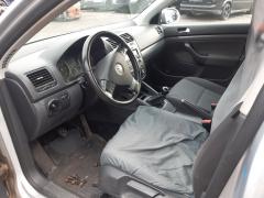 Volkswagen Golf VI