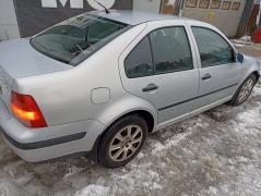 Volkswagen Bora 1.6  AKL