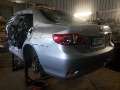 Toyota Corolla 1,6 -12 hopea sedan 