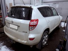 Toyota Rav 4 III Facelift 2.2D-4D MT6 4WD