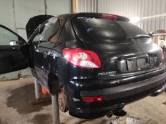 Peugeot 206+ 1,4 i -11 5-ov HB musta