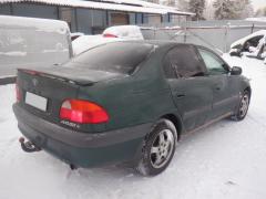 Toyota Avensis T22 Pre-Facelift 4D Sedan 2.0i MT5 Sol