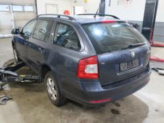 Skoda Octavia 1.8 TSI -09 farm.
