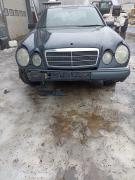 Mercedes-Benz E 230