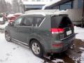 Kuva 3: Citroen C-Crosser 5D SUV 2.2HDI 156 FAP MT6 4WD 7-H. 2009