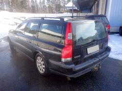 Volvo V70 Mk2 5D STW 2.4i MT5