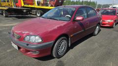 TOYOTA AVENSIS T22 1.8 i sedan