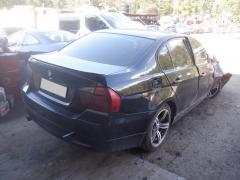 BMW E90 Pre-Facelift 4D Sedan 320i MT6