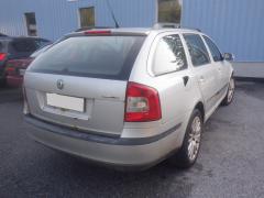 Skoda Octavia 1Z5 Pre-Facelift 5D Combi 1.6i MT5 Ambiente