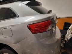 Toyota Avensis 08->>