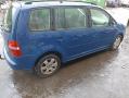 Kuva 3: Volkswagen Touran 1.6 BAG 2004