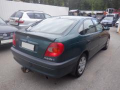 Toyota Avensis T22 Pre-Facelift 5D LB 1.6i MT5 Terra