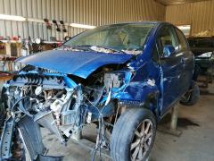 Toyota Yaris 1,3 -06 sininen 5-ov HB