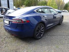 Tesla Model S 75 D -18