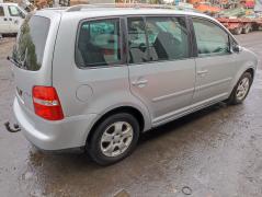 Volkswagen Touran 2.0 FSI  BLX