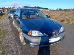 Toyota Avensis 2.0VVT-i sedan -02