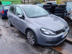 Volkswagen Golf VI