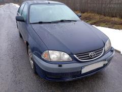 Toyota Avensis 1.8 VVT-i sedan -01