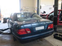 Mercedes-Benz E 200cdi sedan
