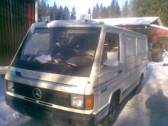 Mercedes-Benz 100