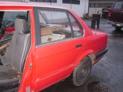 BMW 3 E30 4d sedan