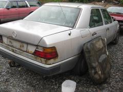 Mercedes-Benz 124 300D -90 sedan 