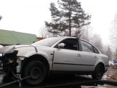 Volkswagen Passat 1,6 Aut. sedan -98