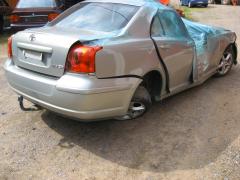 Toyota Avensis (T25) 1.8 VVT-i Sed