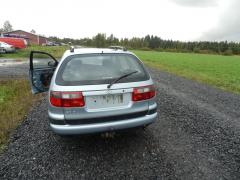 Toyota Carina E 2.0 GLi farm.