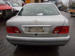 Mercedes-Benz E 220D sedan 
