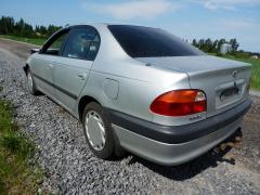 Toyota Avensis 2.0 TD -99