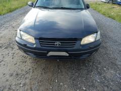 Toyota Camry 2.2 -99