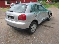Audi A3 (8L) 1.6i 8V 5/HB