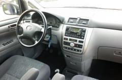 Toyota Avensis Verso 2.0 D4D 85KW -02