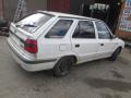 Kuva 4: Skoda Felicia 1,3i farm. -99 1999