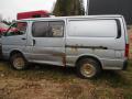 Kuva 4: Toyota Hiace 2,4D 4x4 pitk -90 1990