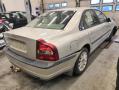 Kuva 4: Volvo S80 2.4 Automatic -01 2001