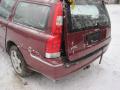 Kuva 4: Volvo V70 2,5 T 4X4 AUT. -07 PUNAINEN 2007