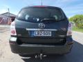 Kuva 4: Toyota Corolla Verso 2.2 D-4D Tila-auto 2008