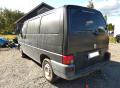 Kuva 4: Volkswagen Transporter SYNCRO 2.5TDI lyhyt -00 2000