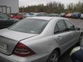 Kuva 4: Mercedes-Benz C 180 270cdi 2005