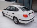 Kuva 4: Hyundai Elantra Pre-Facelift 5D HB 1.6i GL MT5 2001