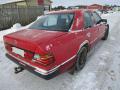 Kuva 4: Mercedes-Benz 124 200D sedan -91 1991