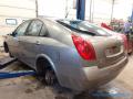 Kuva 4: Nissan Primera 5d hb 2,0 -05  2005