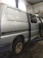 Kuva 4: Toyota Hiace  2.5 D-4D pitk 4WD -04 2004