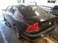 Kuva 4: Volvo S60 T5 4D sedan -01 2001