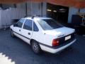 Kuva 4: Opel Vectra A Pre-Facelift 4D Sedan 2.0i MT5 GLS 1992