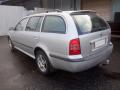 Kuva 4: Skoda Octavia 1U5 5D Combi 2.0i MT5 Ambiente 2001