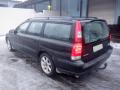 Kuva 4: Volvo V70 Mk2 5D STW 2.4i MT5 2000